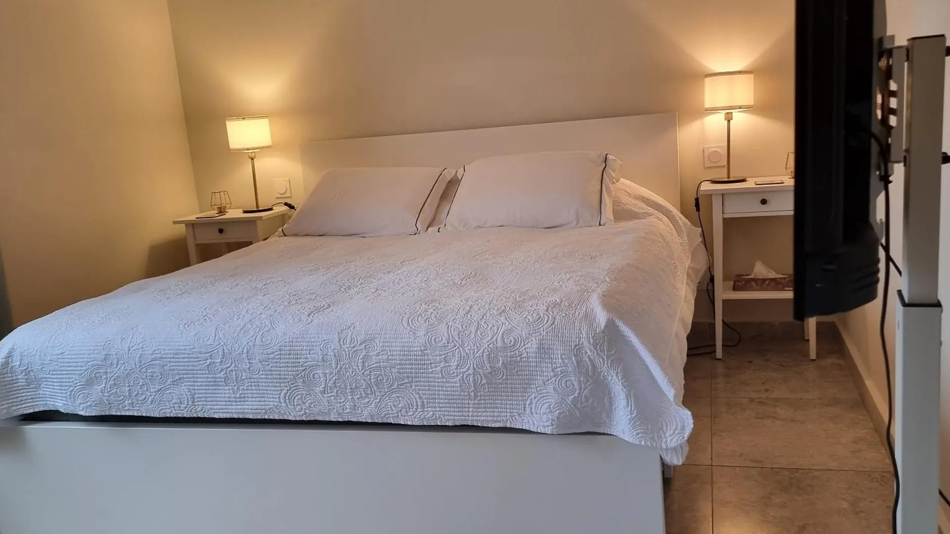 Villa Echauguette, Chambre Et Toilette Privee Maison Partagee Avec La Proprietaire Six-Fours-les-Plages Homestay